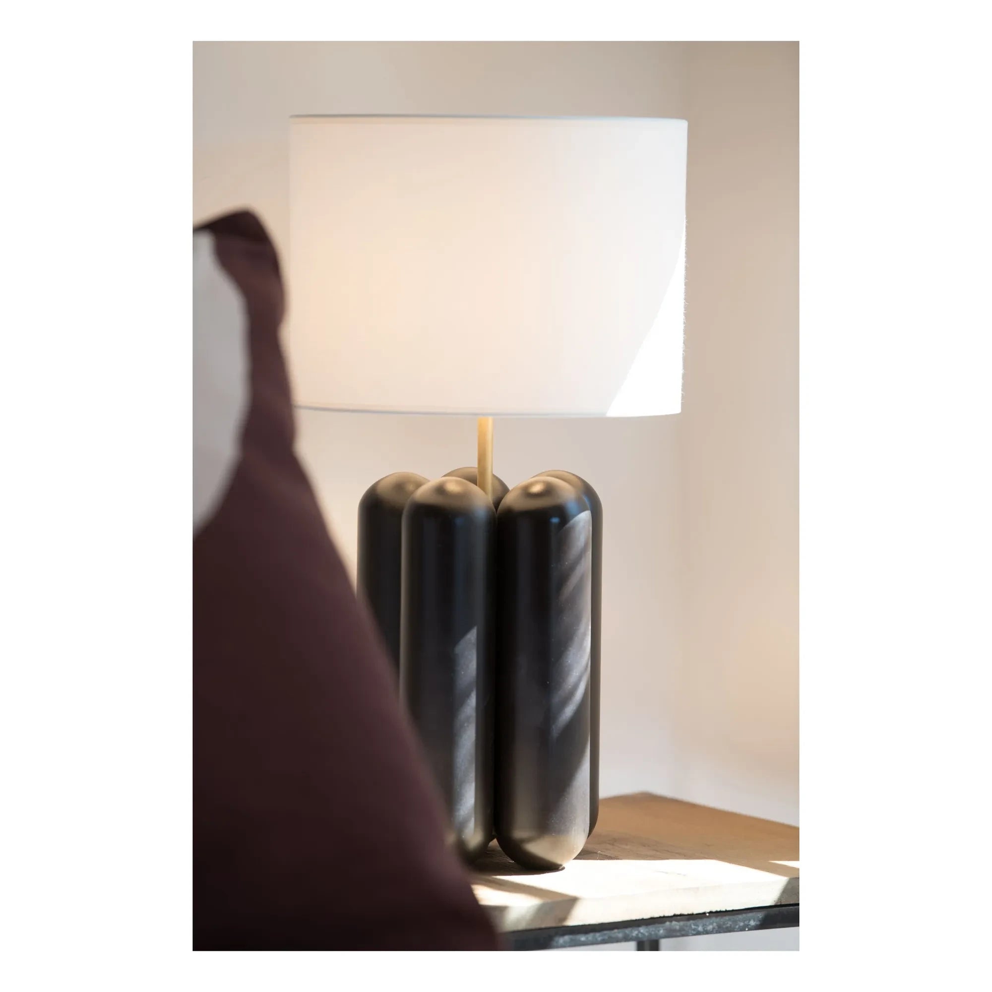 Cosin - Lámpara de mesa Charlotte | Negro