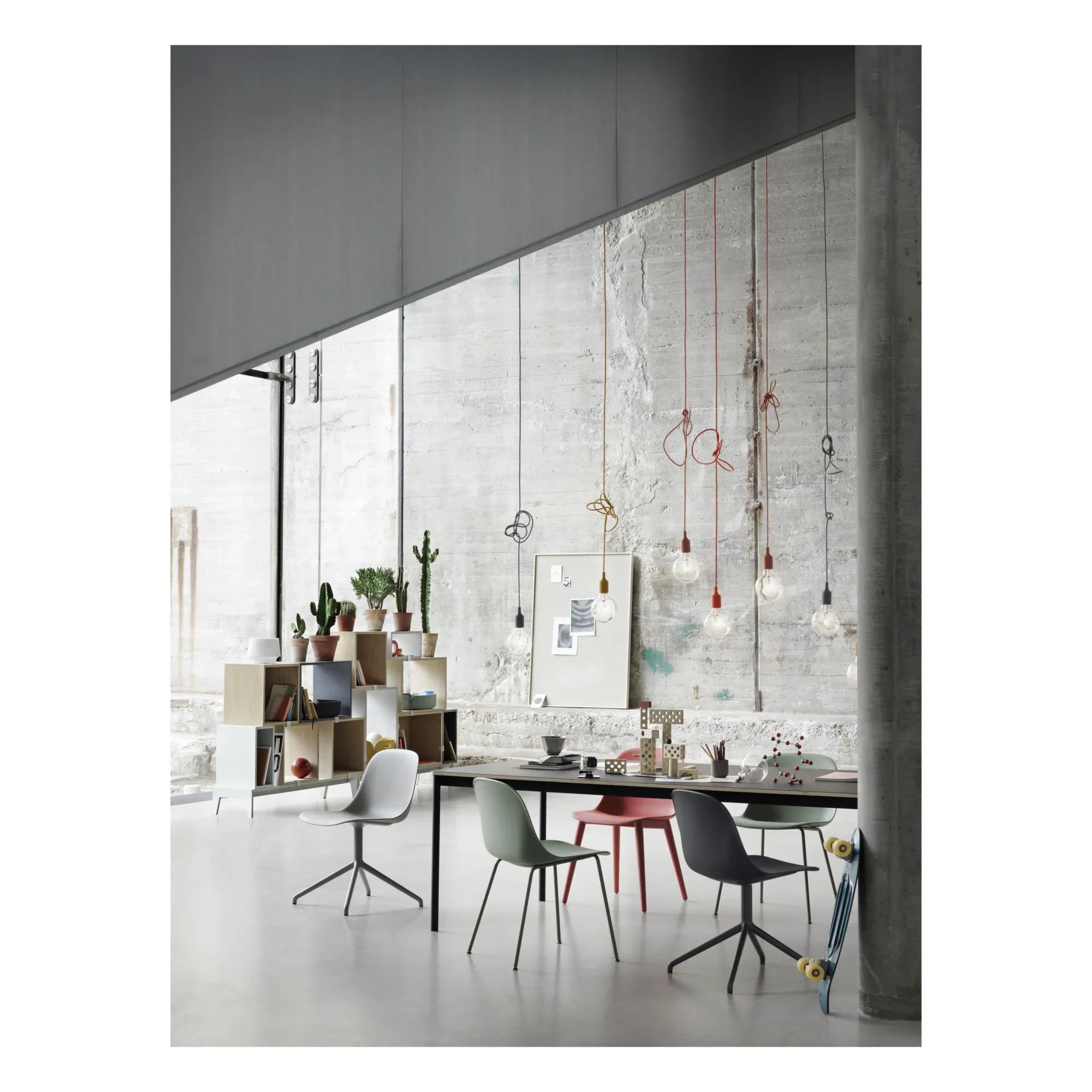 Muuto - Silla de Plástico con Fibras Recicladas | Seladon