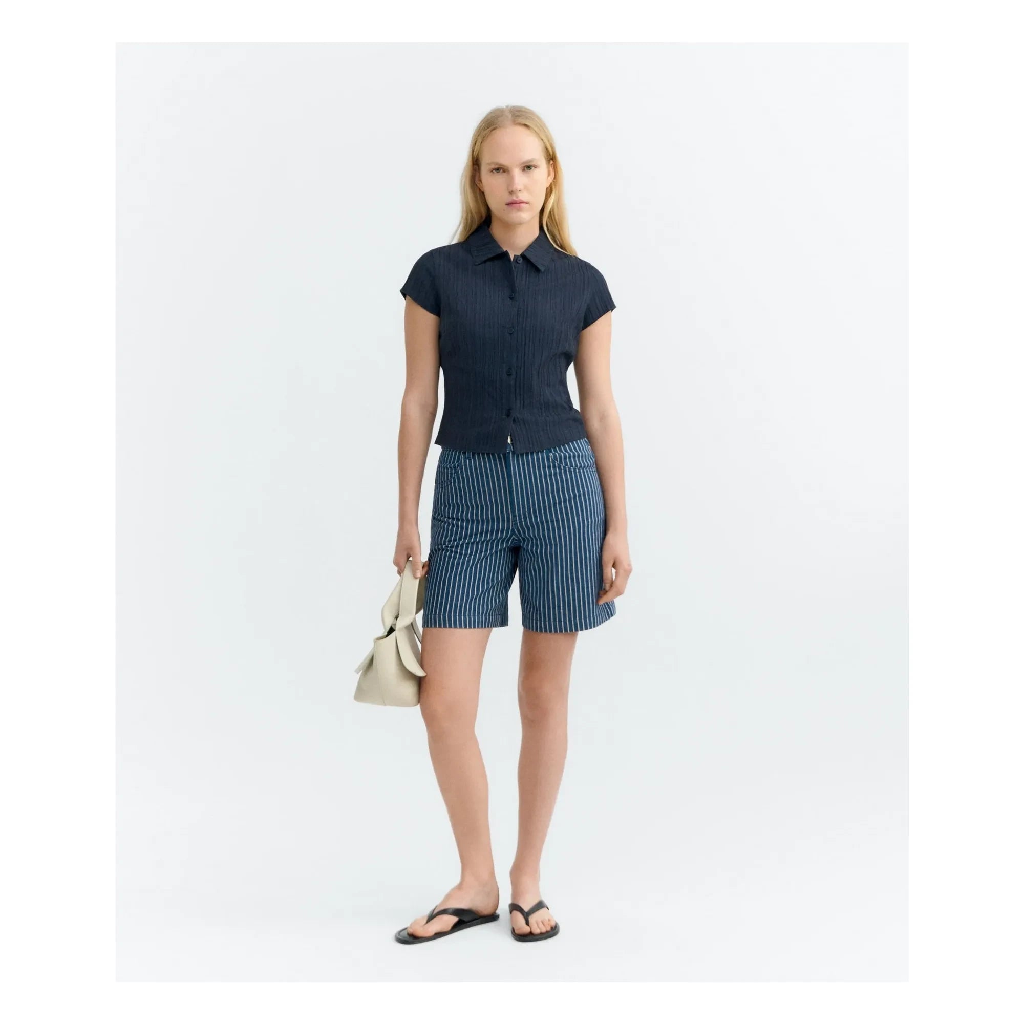 Thinking Mu - Luisa Short de Algodón Orgánico a Rayas | Azul grisáceo