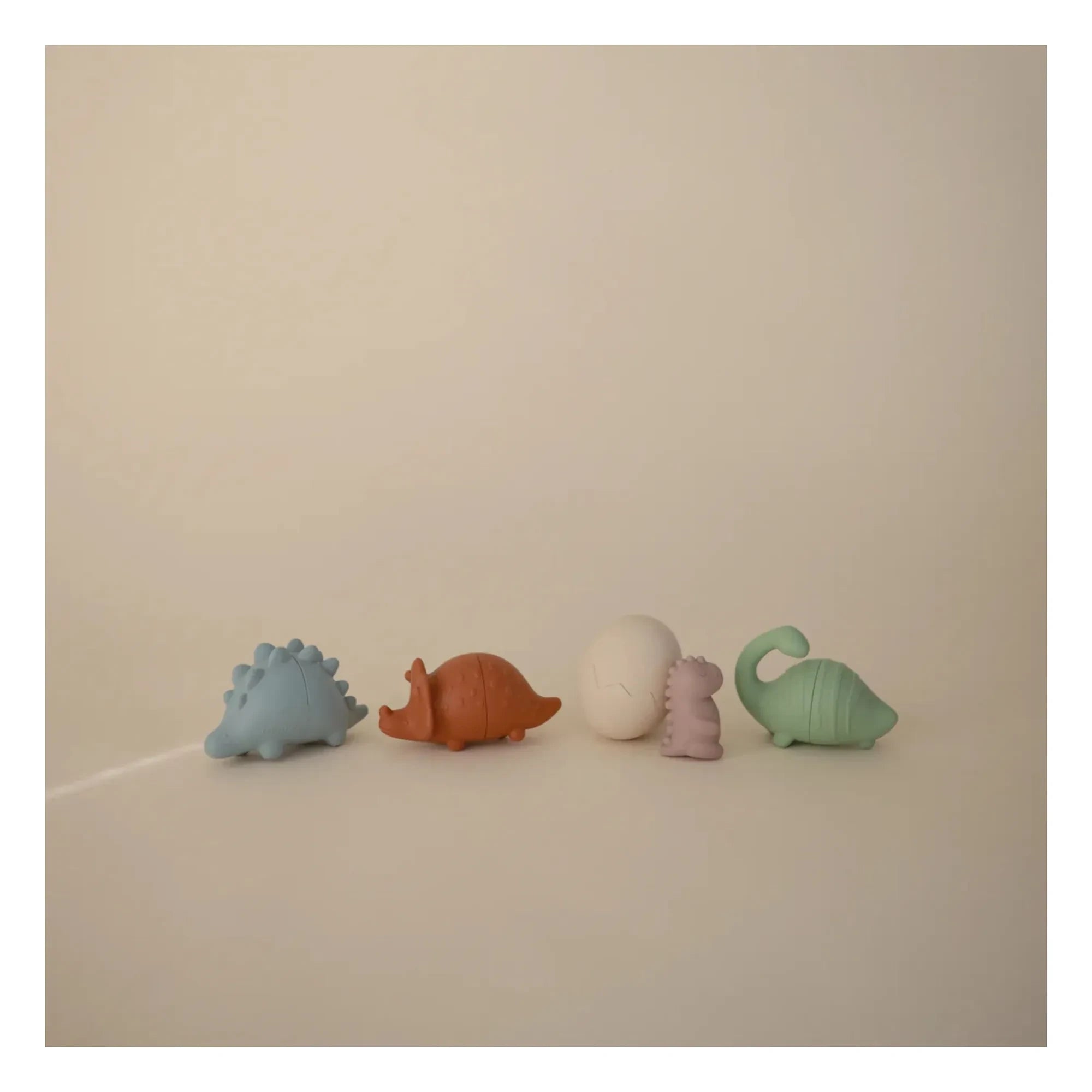 Mushie - Juguetes de baño Dinosaurios 4 unidades