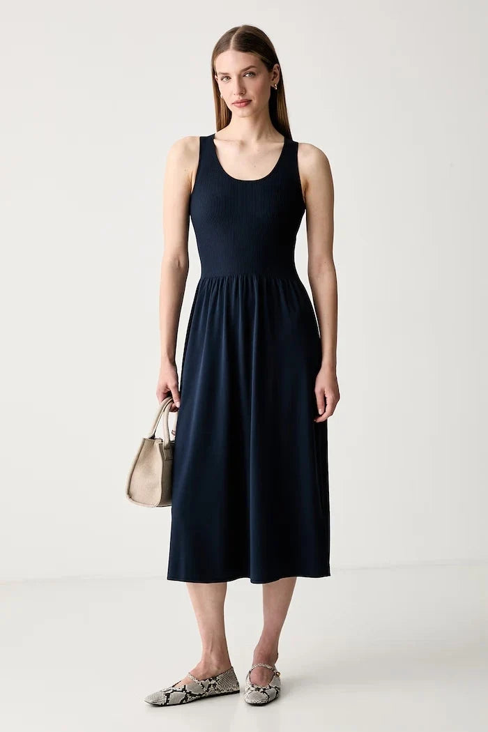 Vestido de punto de viscosa Weekend Max Mara WKDCALIBRI