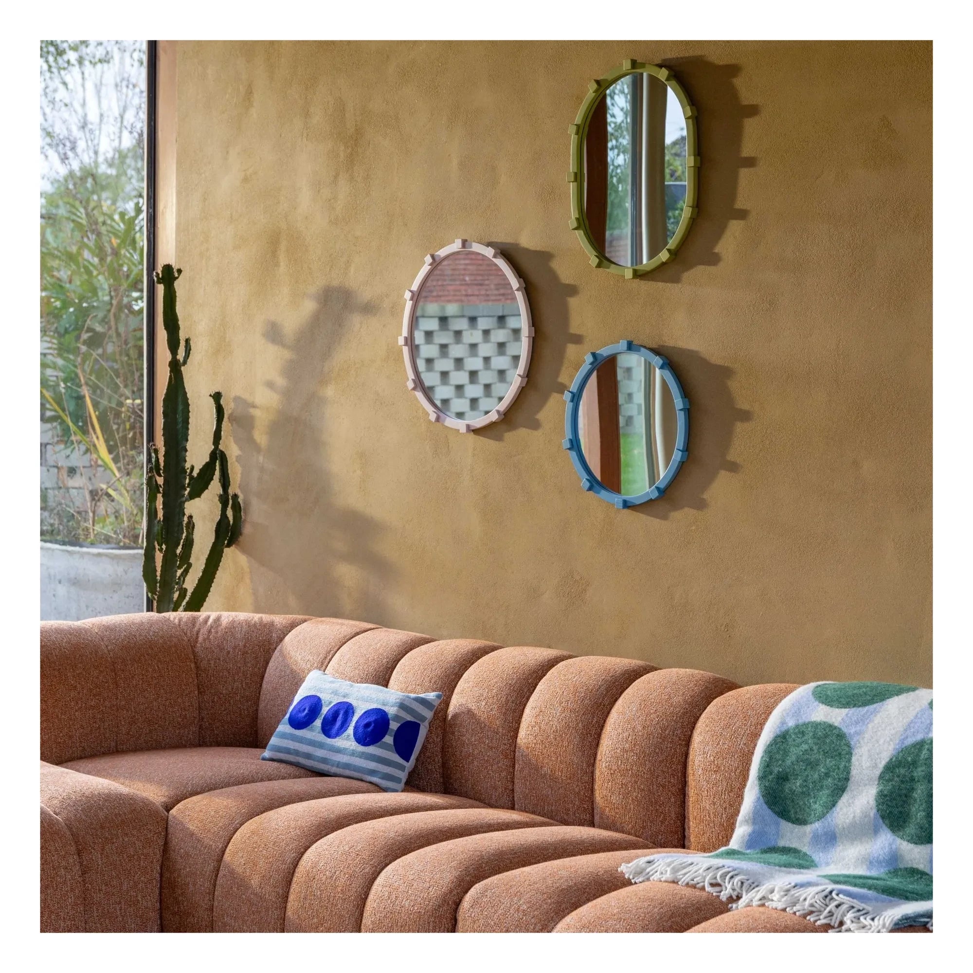 &Klevering - Espejo redondo Chunk | Rosa claro