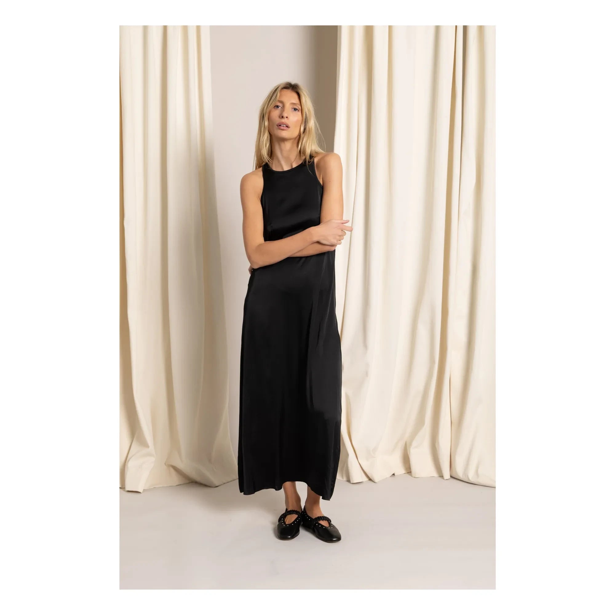 Smallable Woman - Vestido de Satén Zelie | Negro