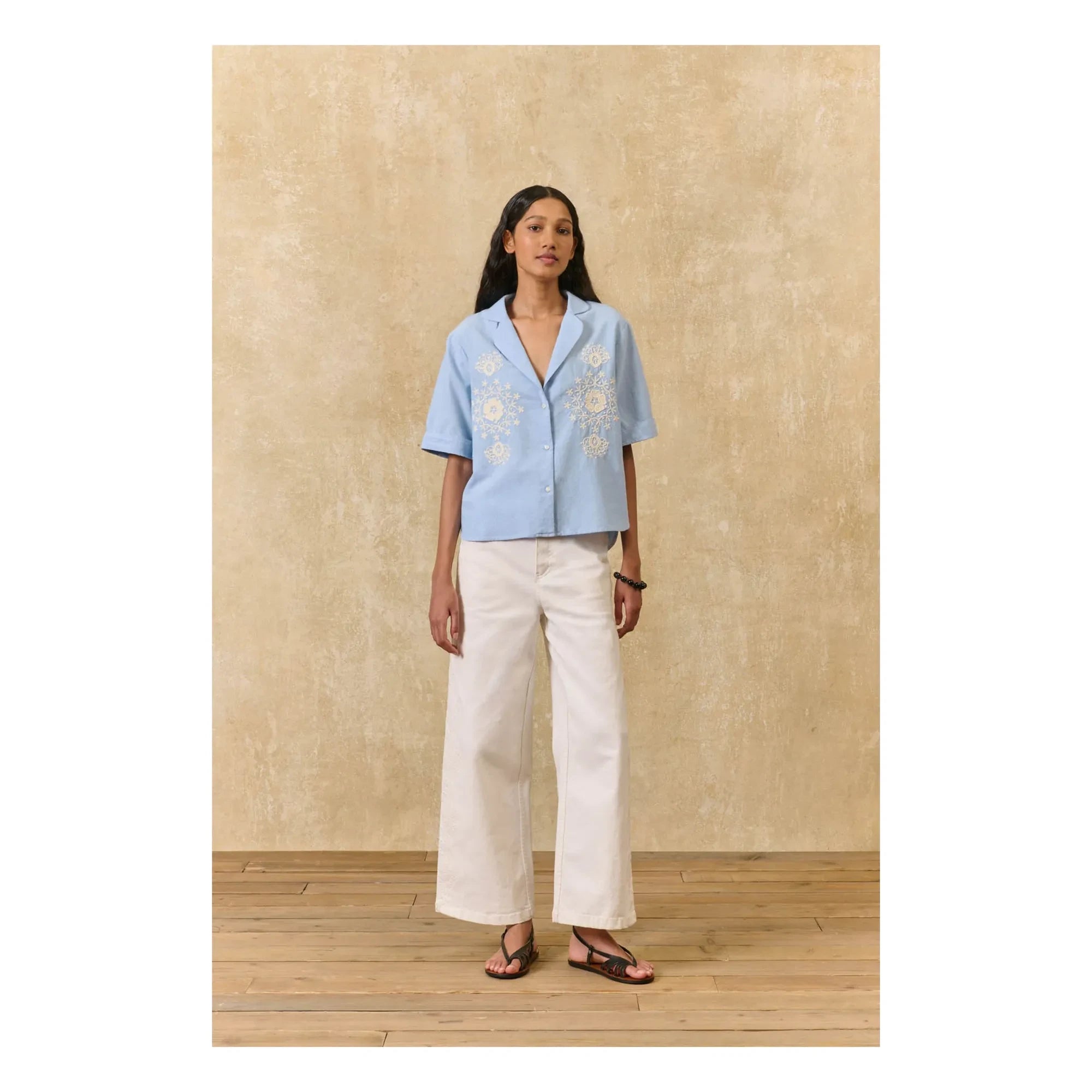 Louise Misha - Camisa de algodón orgánico Emilius | Azul claro