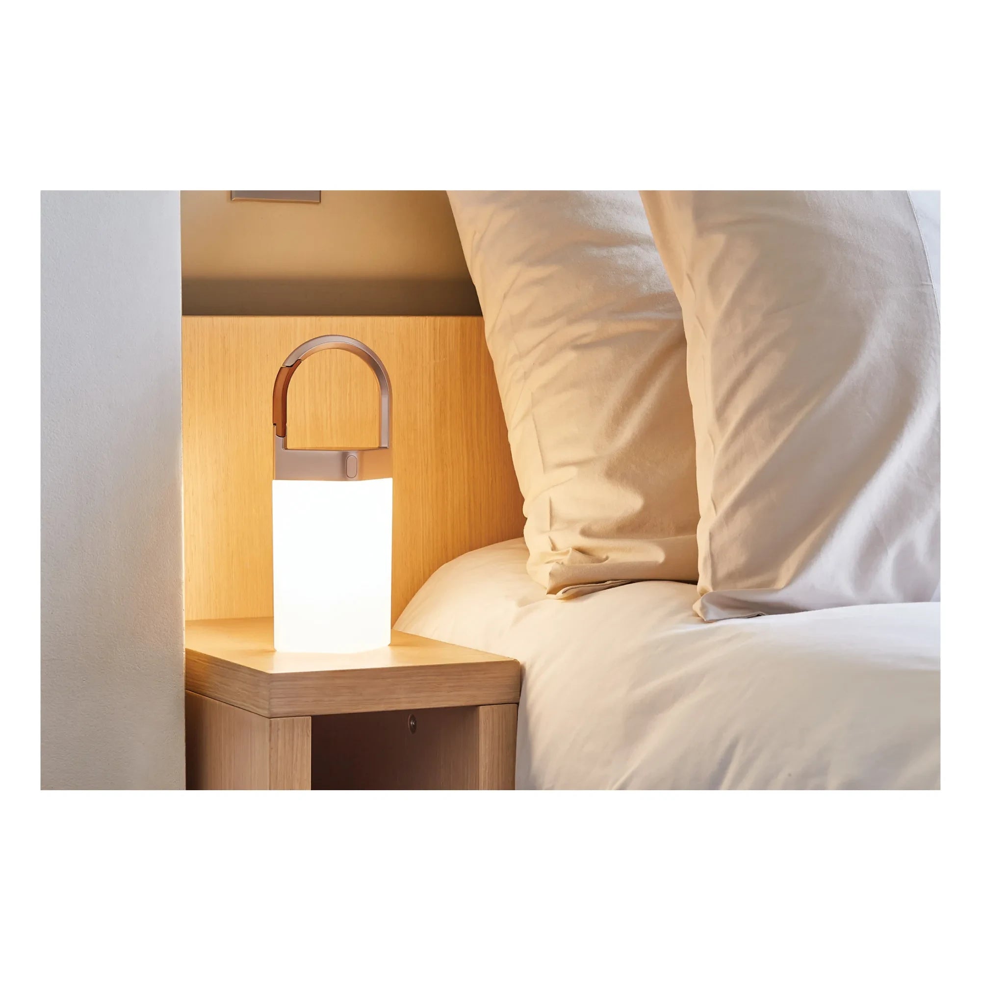 Lexon - Lámpara LED portátil de exterior Horizon | Oro