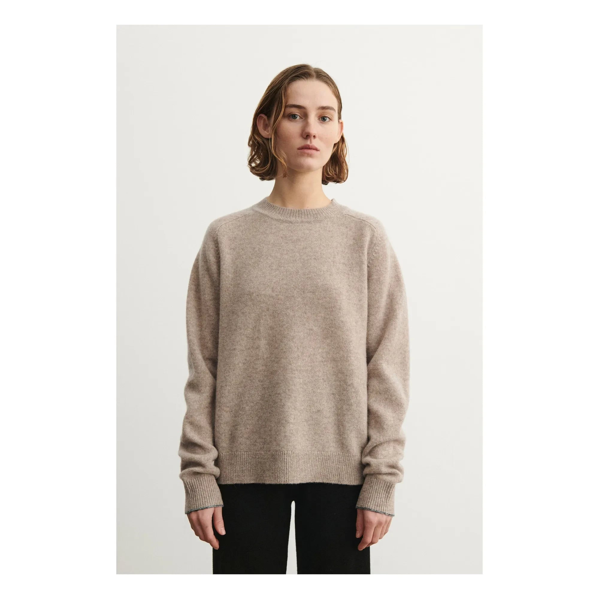 FUB - Jersey de lana de cuello redondo de la colección de mujer | Beige