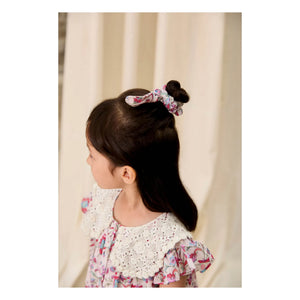 Louise Misha - Chouchou Chloe Fibras Recicladas con Estampado Floral | Crema