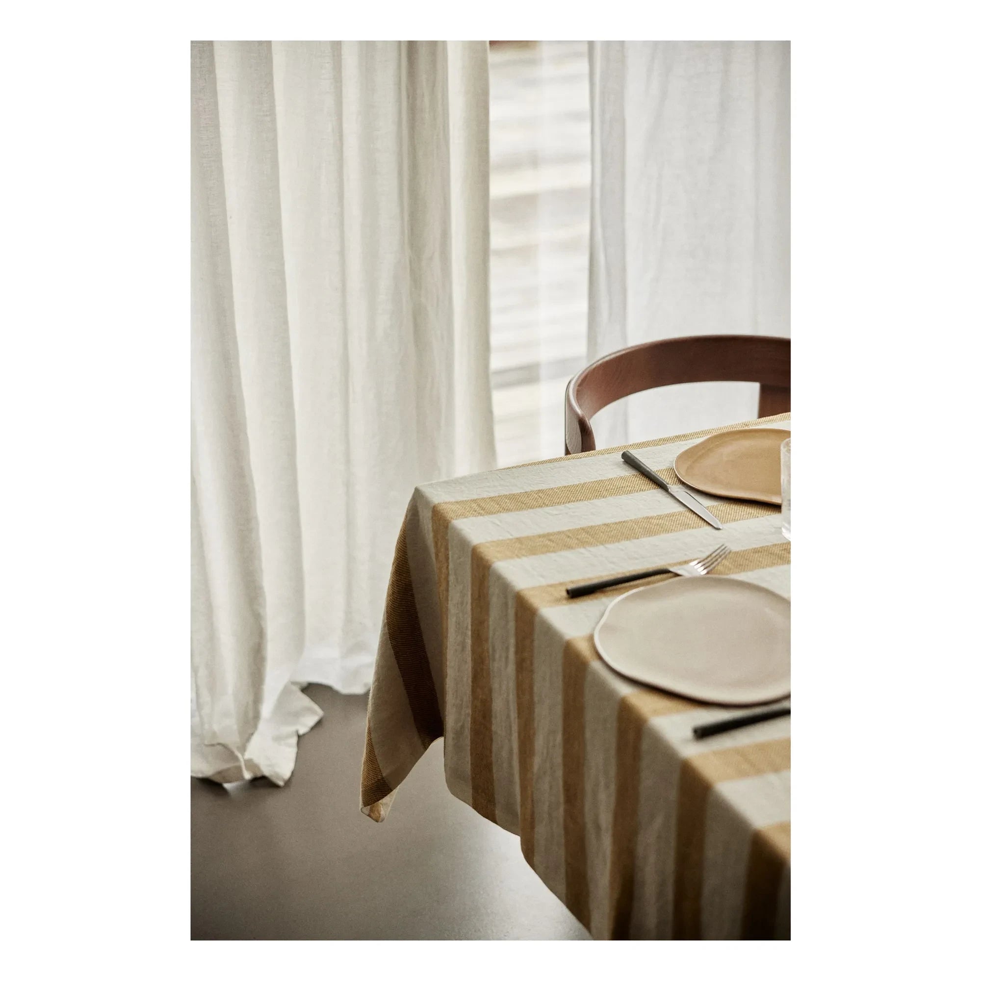 Gabrielle Paris - Mantel de lino Bastide | Color amarillo curry