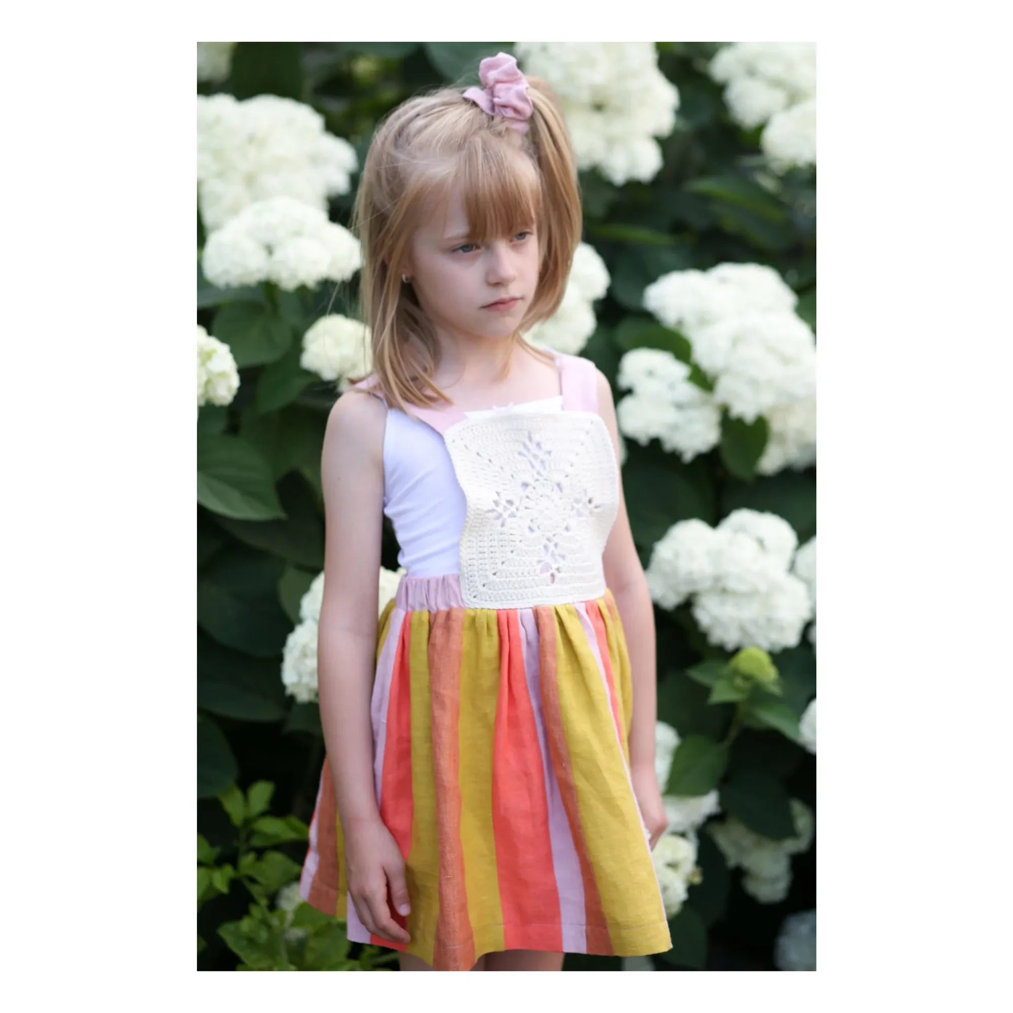 Kalinka - Vestido Delantal de Lino Santana | Rosa