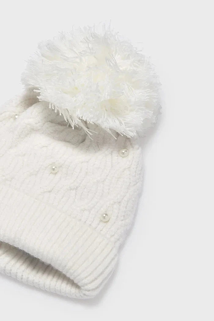 Gorro infantil Mayoral con pompón de lana