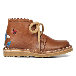 Petit Nord - Botines Bordados Bichito Fisto - Colección Uniqua | Camel