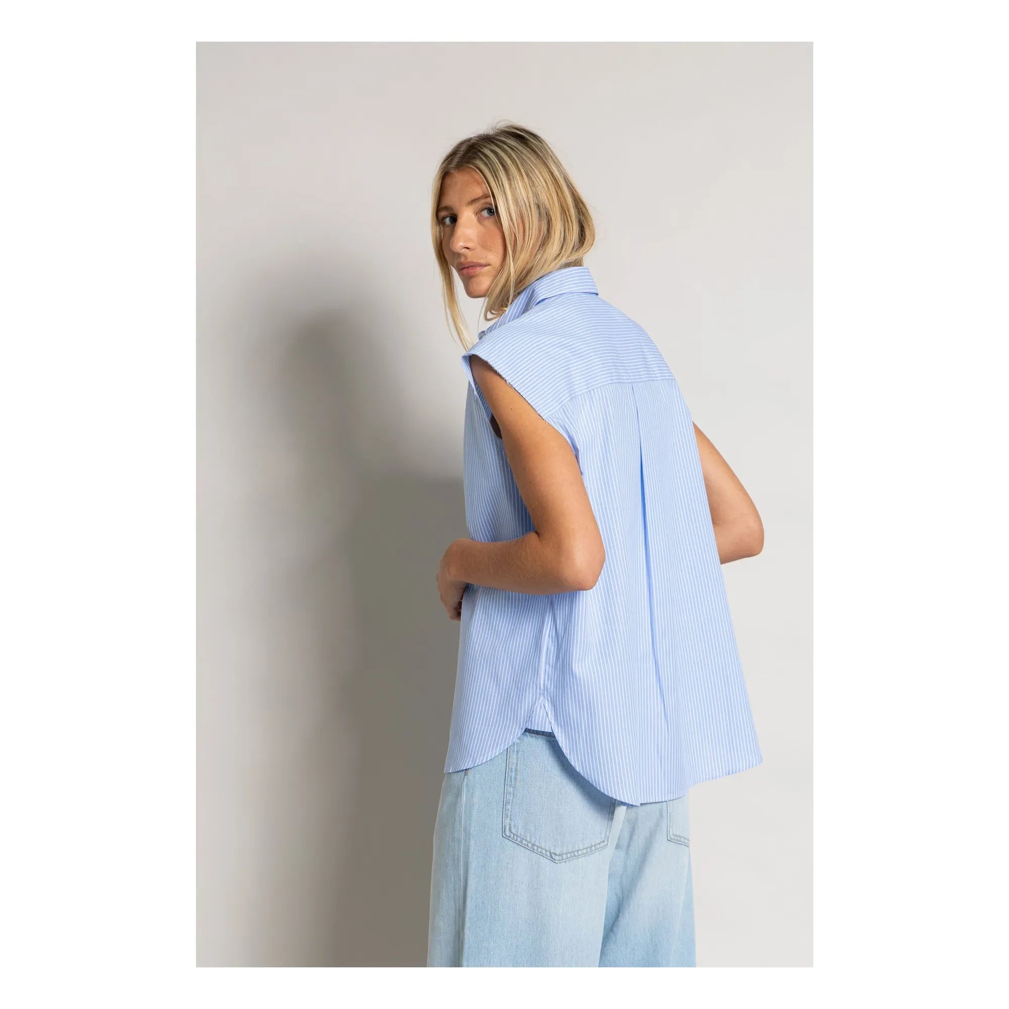 Smallable Woman - Laura Camisa sin mangas a rayas | Azul claro