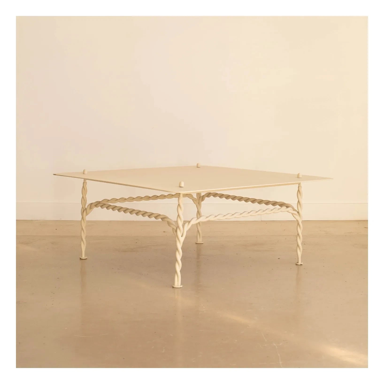 Honoré - Torsade Mesa de centro | Ecru