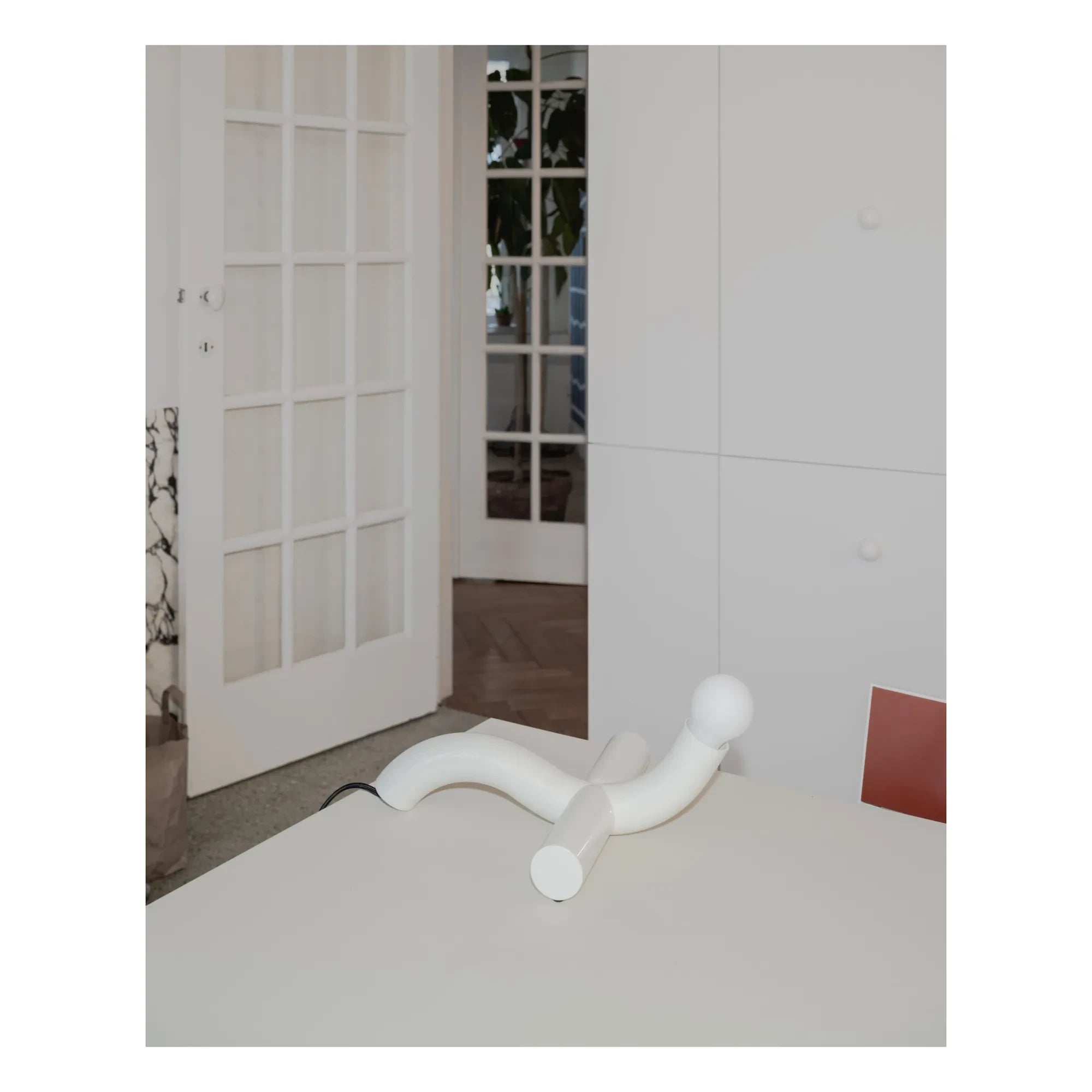 Valerie Objects - Lámpara de mesa La Due | Blanca