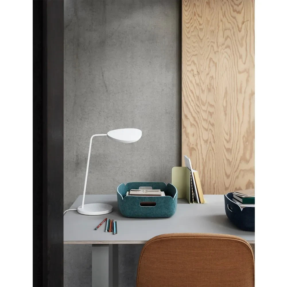 Muuto - Lámpara de Mesa Leaf
