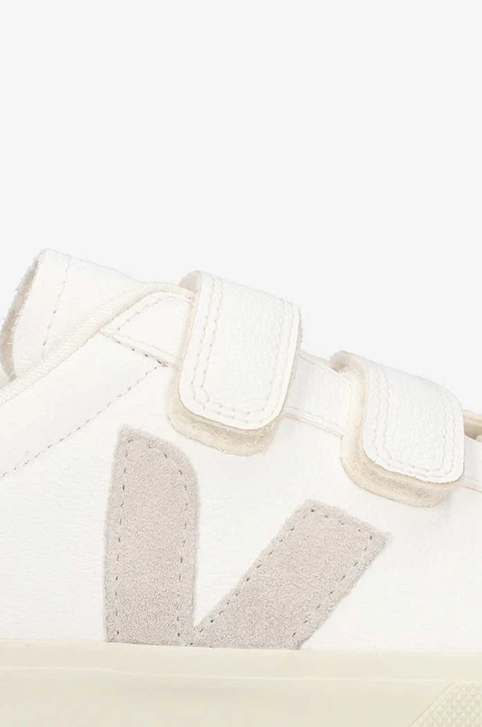 Zapatillas deportivas de cuero con logo de Veja Recife