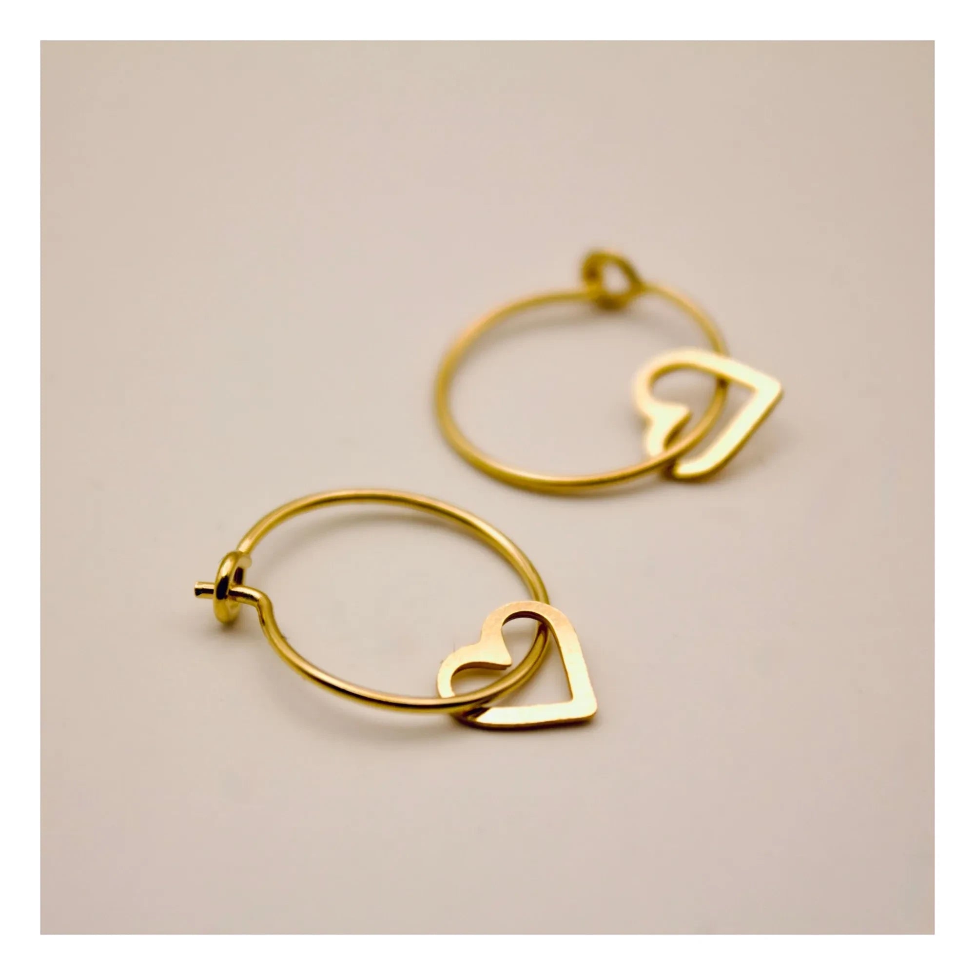 Adorabili - Pendientes de corazón finos | Oro