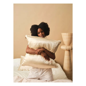 Emily's Pillow - Funda de almohada de seda color ciruela damascena | Champaña