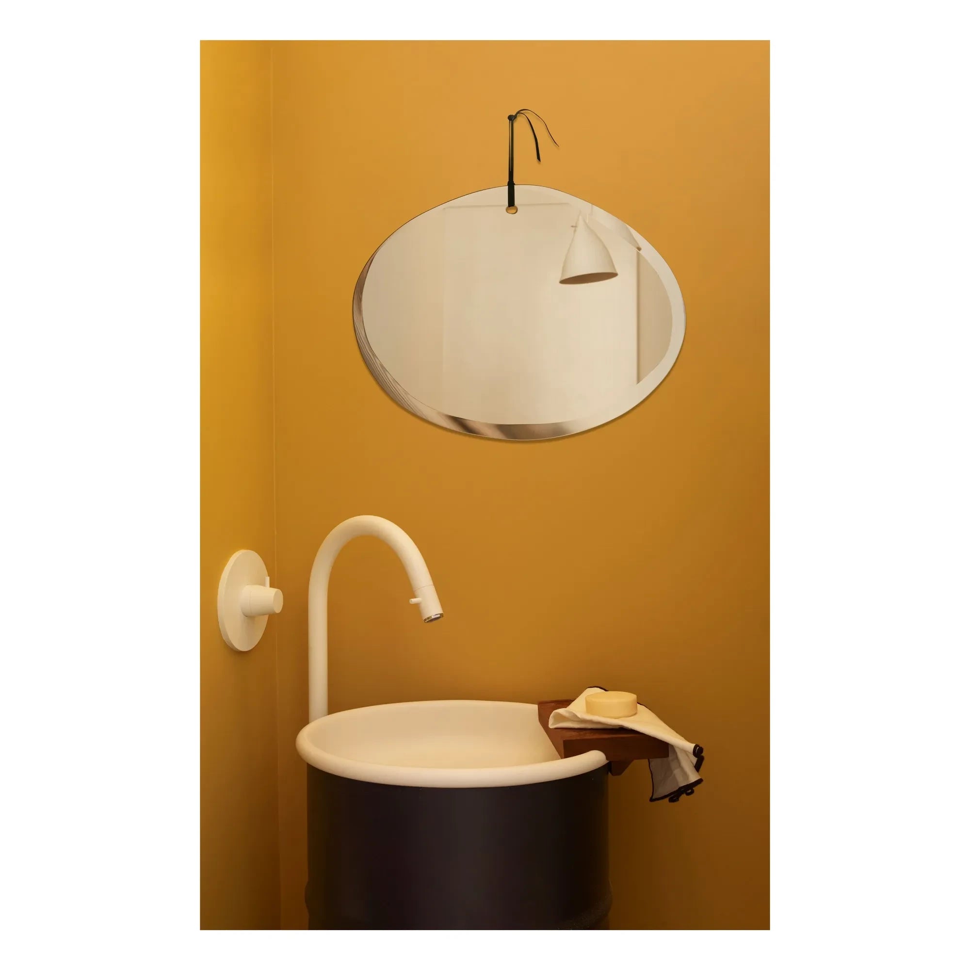 M Nuance - Espejo biselado extrafino - Forma oval horizontal aleatoria 55x40 cm