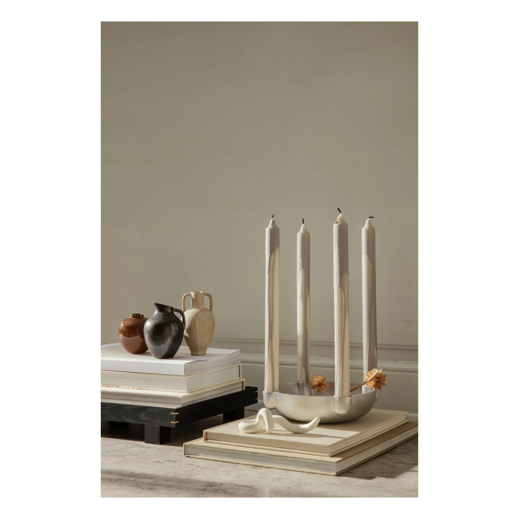 Ferm Living - Jarrón de Porcelana Ary Mini | Carbón