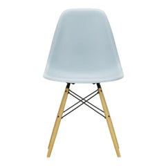 Vitra - Silla de plástico DSW - base de arce - Charles & Ray Eames | Gris azulado