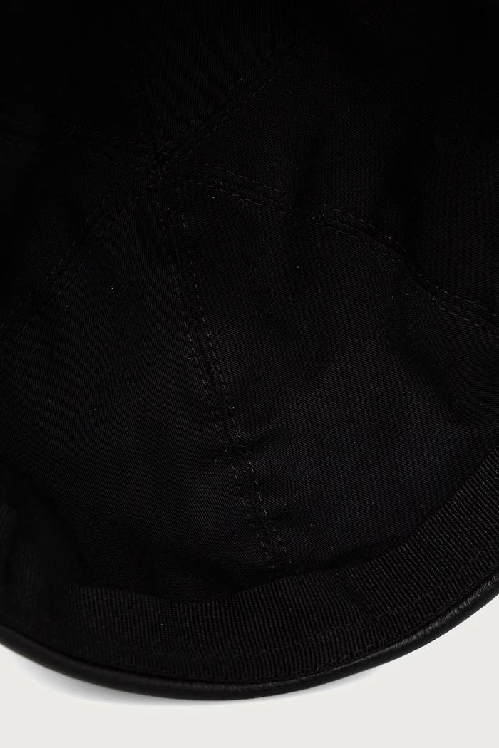 Gorro de cuero para hombre