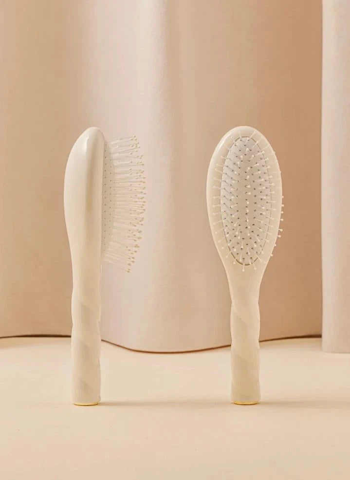 La Bonne Brosse - The Little Miracle Brush No. 04 - Abre enredos y da masajes | Crema