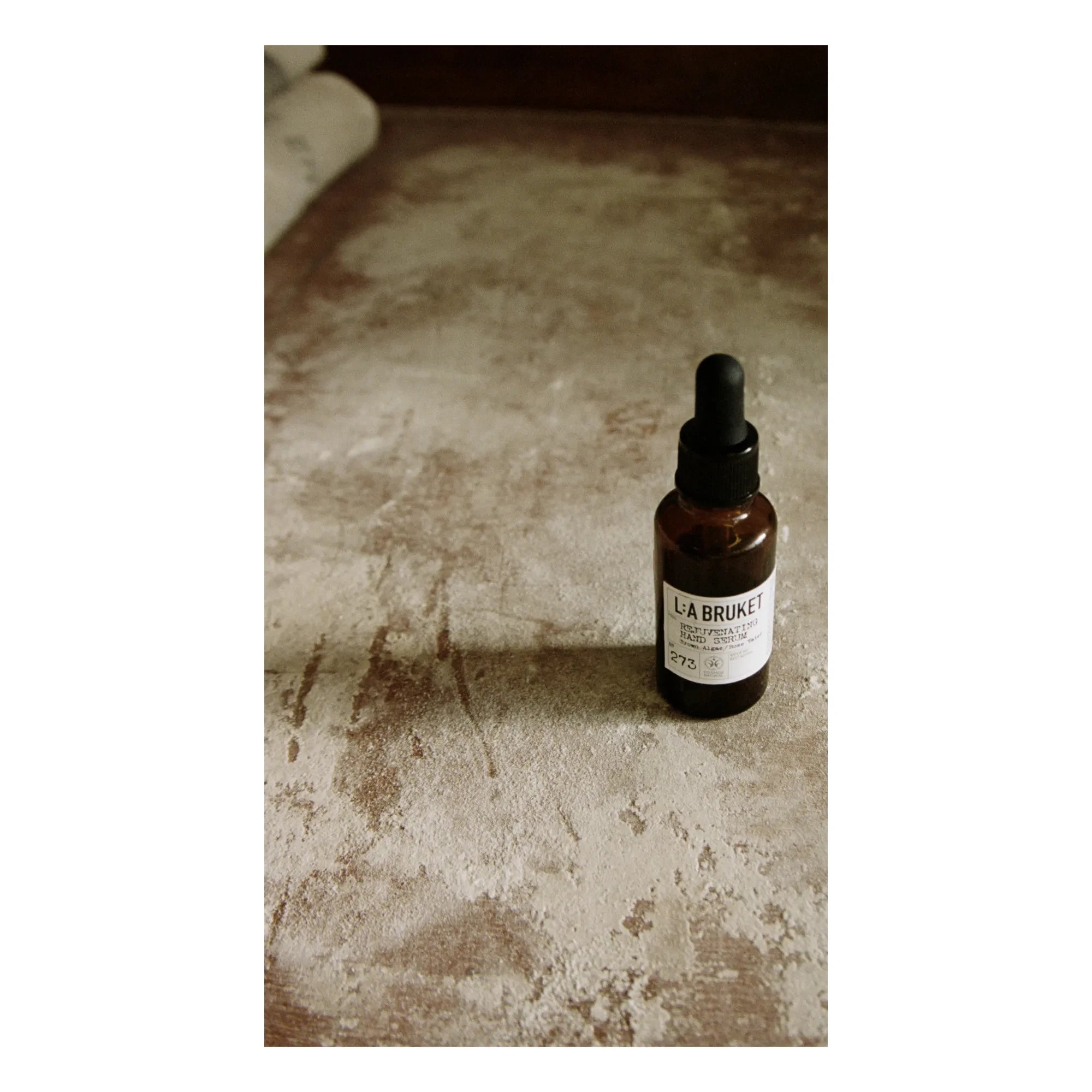 L:A BRUKET - Sérum Revitalizante de Manos - 30 ml