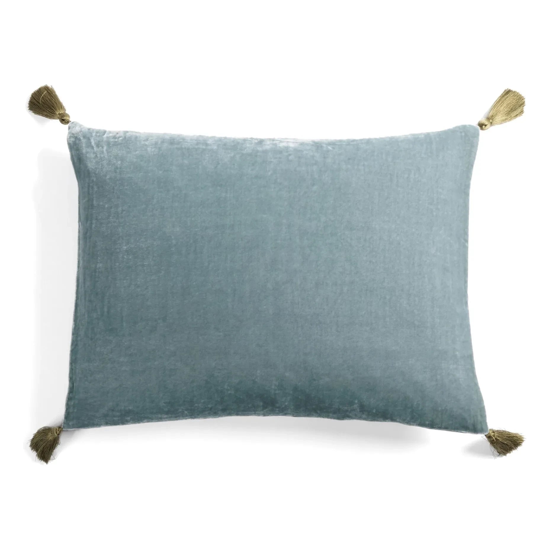 Le Monde Sauvage - Funda de almohada Goa de terciopelo de seda azul cielo
