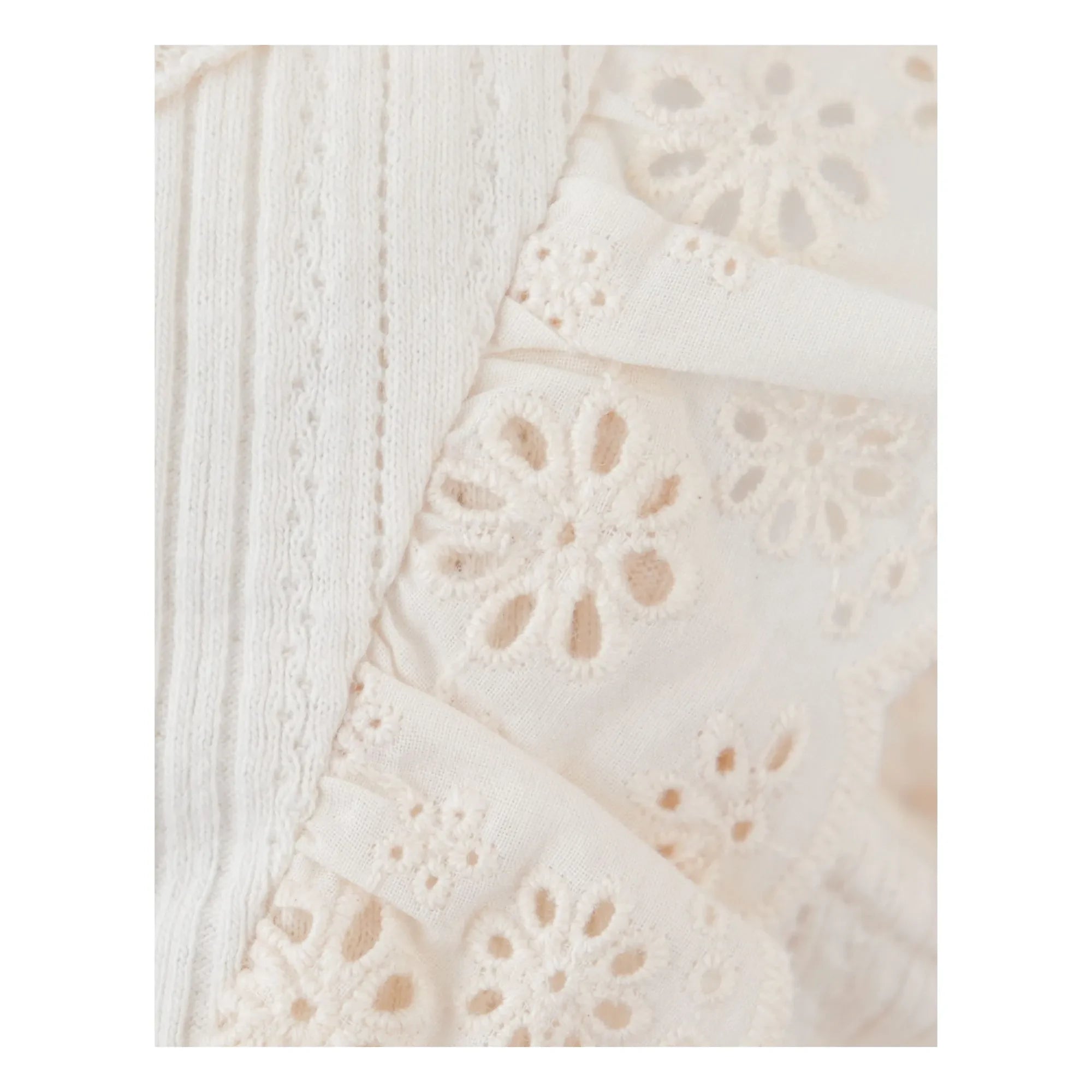 Gingersnaps - Vestido con volantes y bordados Elowyn | Crudo