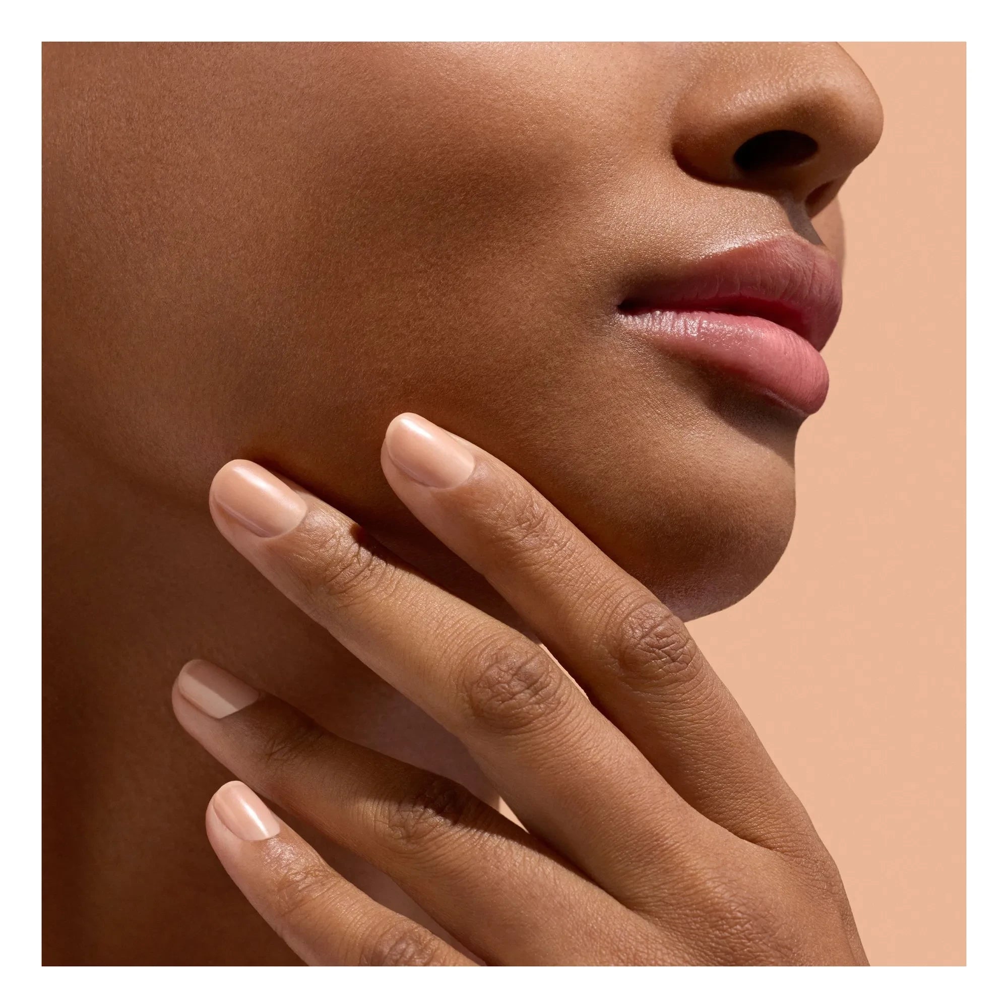 Manucurist - Esmalte de tratamiento CC Active Smooth 02 que embellece la superficie de la uña - 15 ml