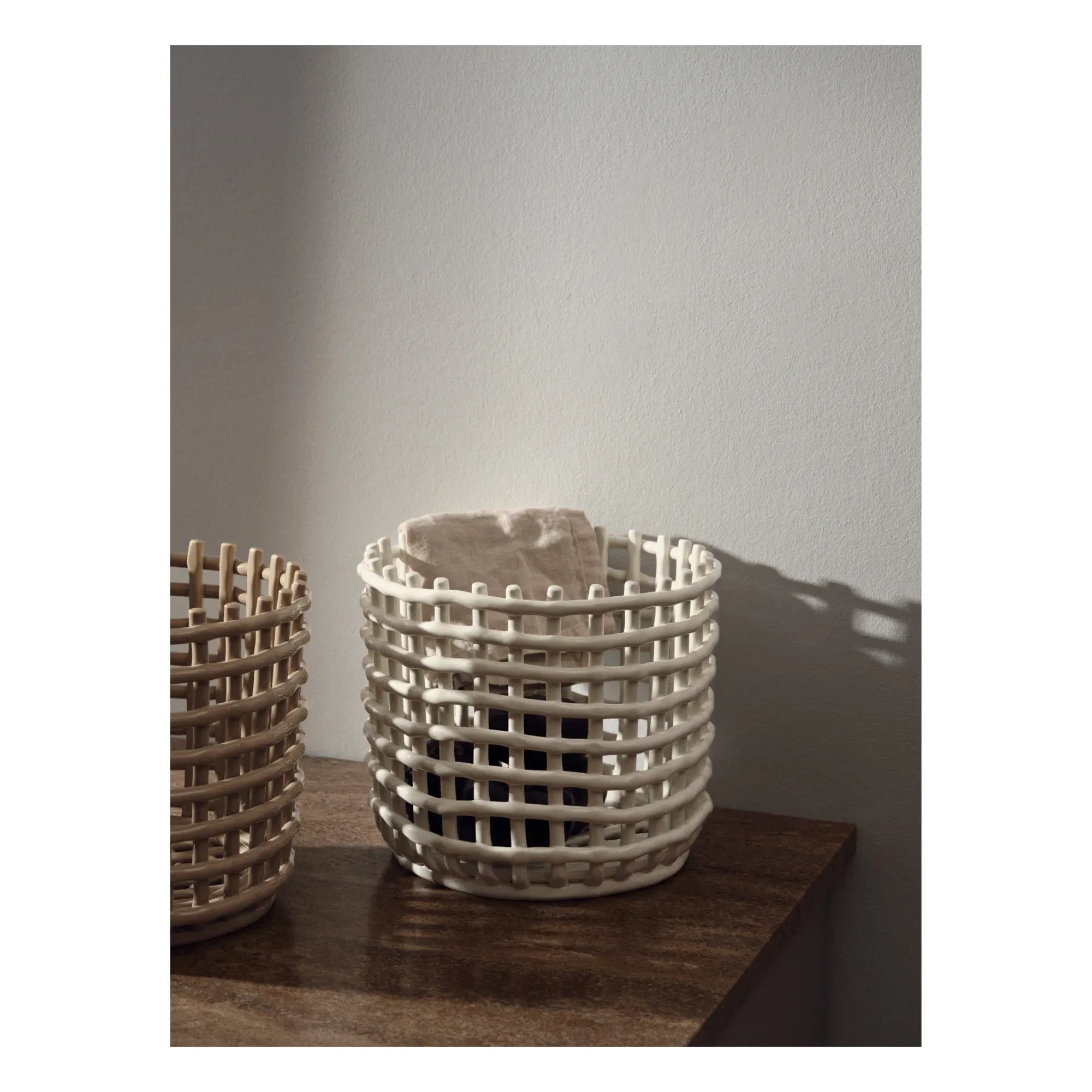 Ferm Living - Cesto de cerámica | Blanco