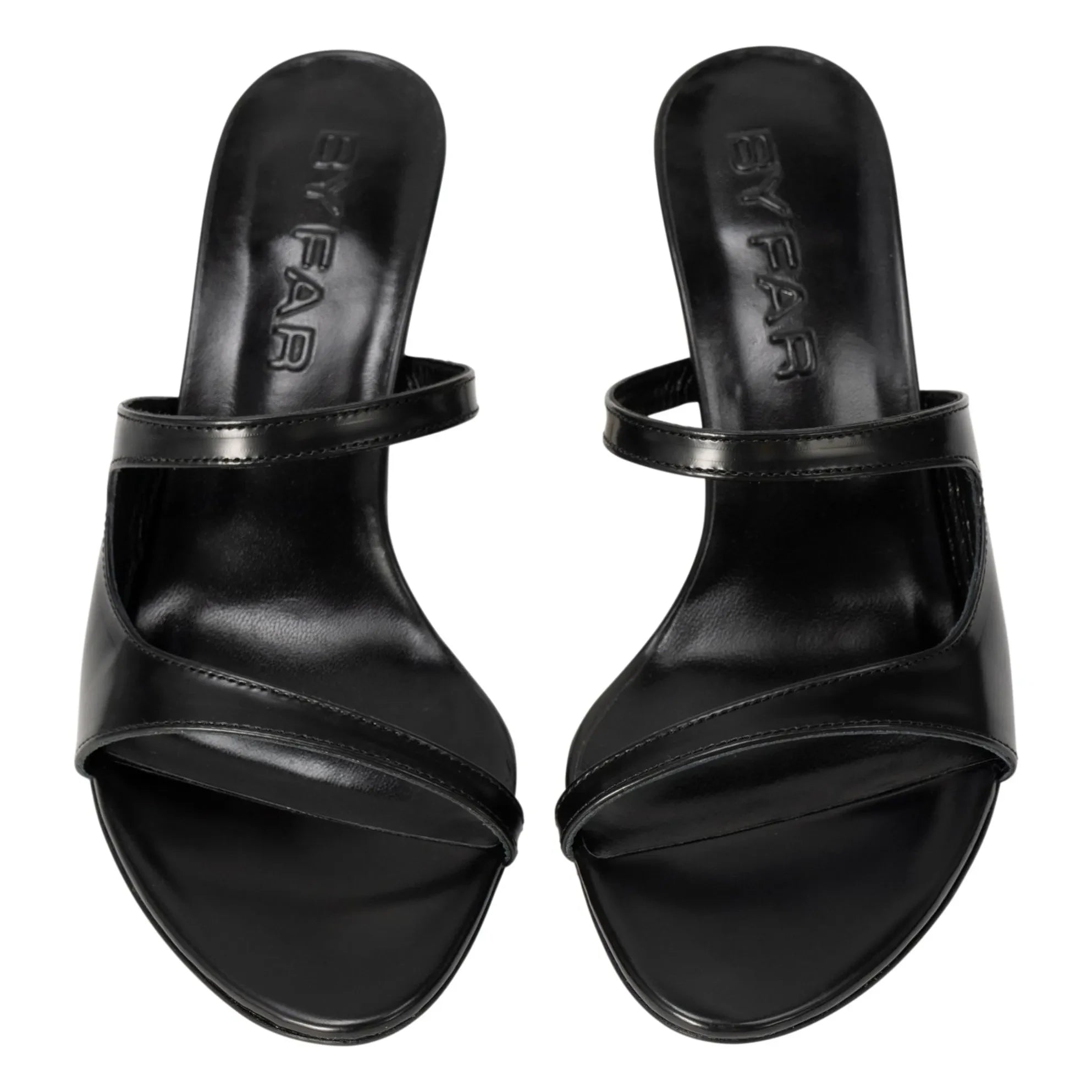 BY FAR - Zapatos de tacón Serena de piel semivernizada | Negro