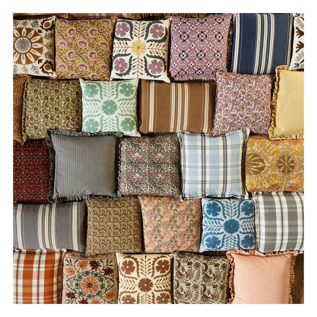 Madam Stoltz - Funda de almohada de algodón con estampado floral | Verde