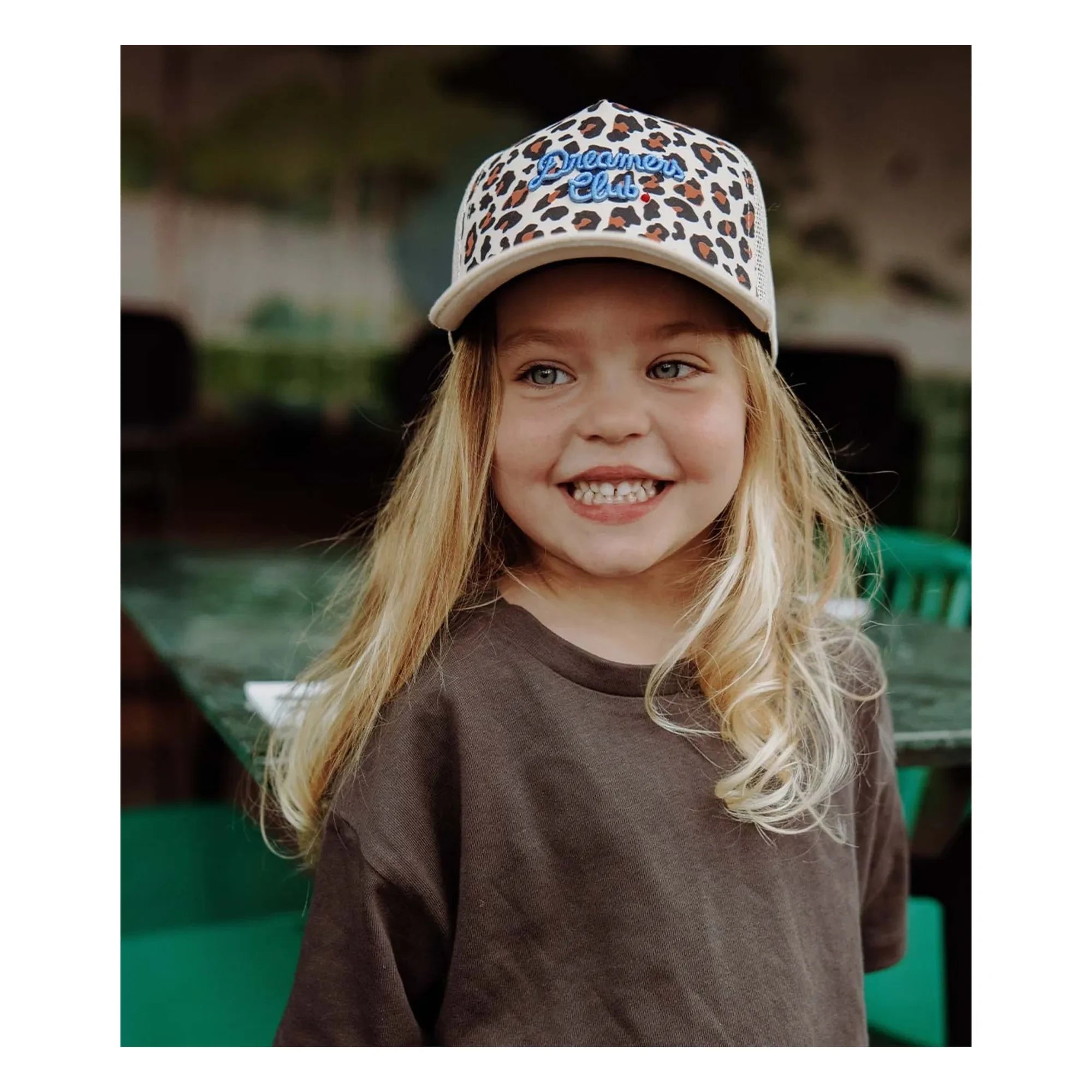 Hello Hossy - Gorra Trucker con Visera Curva Leopardo Fibras Recicladas | Crema