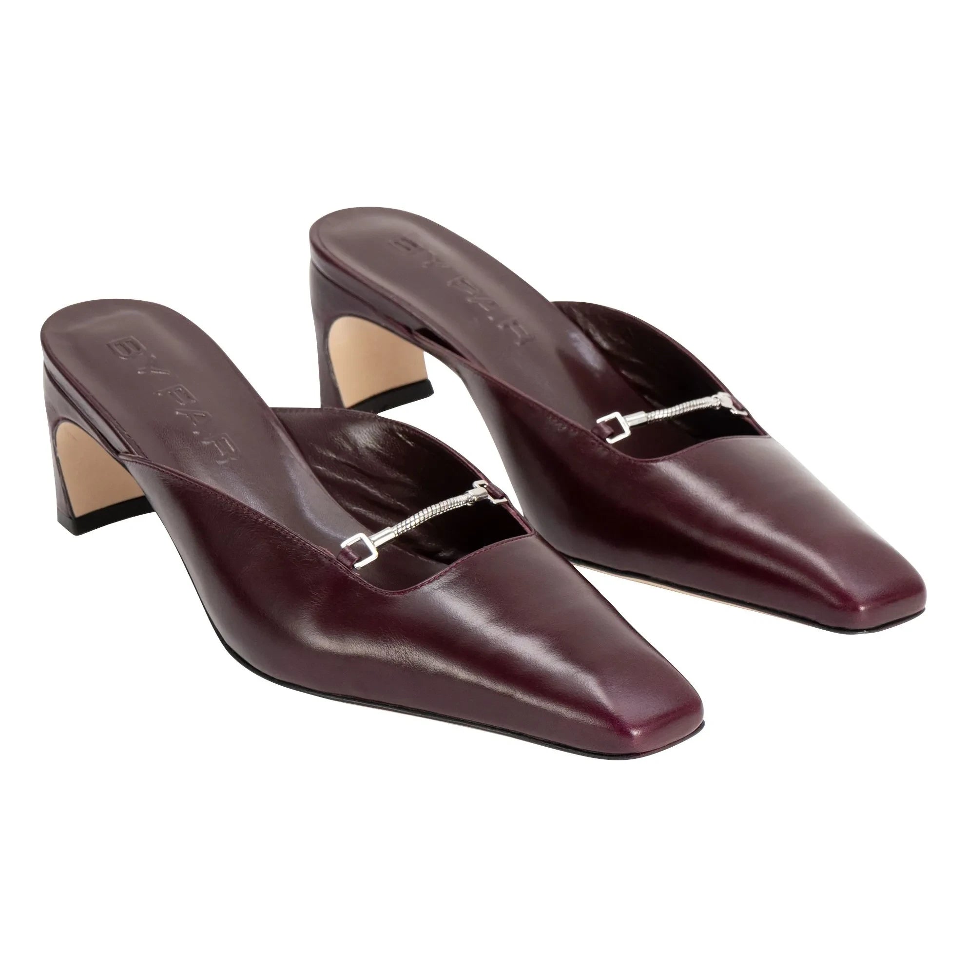 BY FAR - Zapatos de tacón de piel Leda | Burdeos