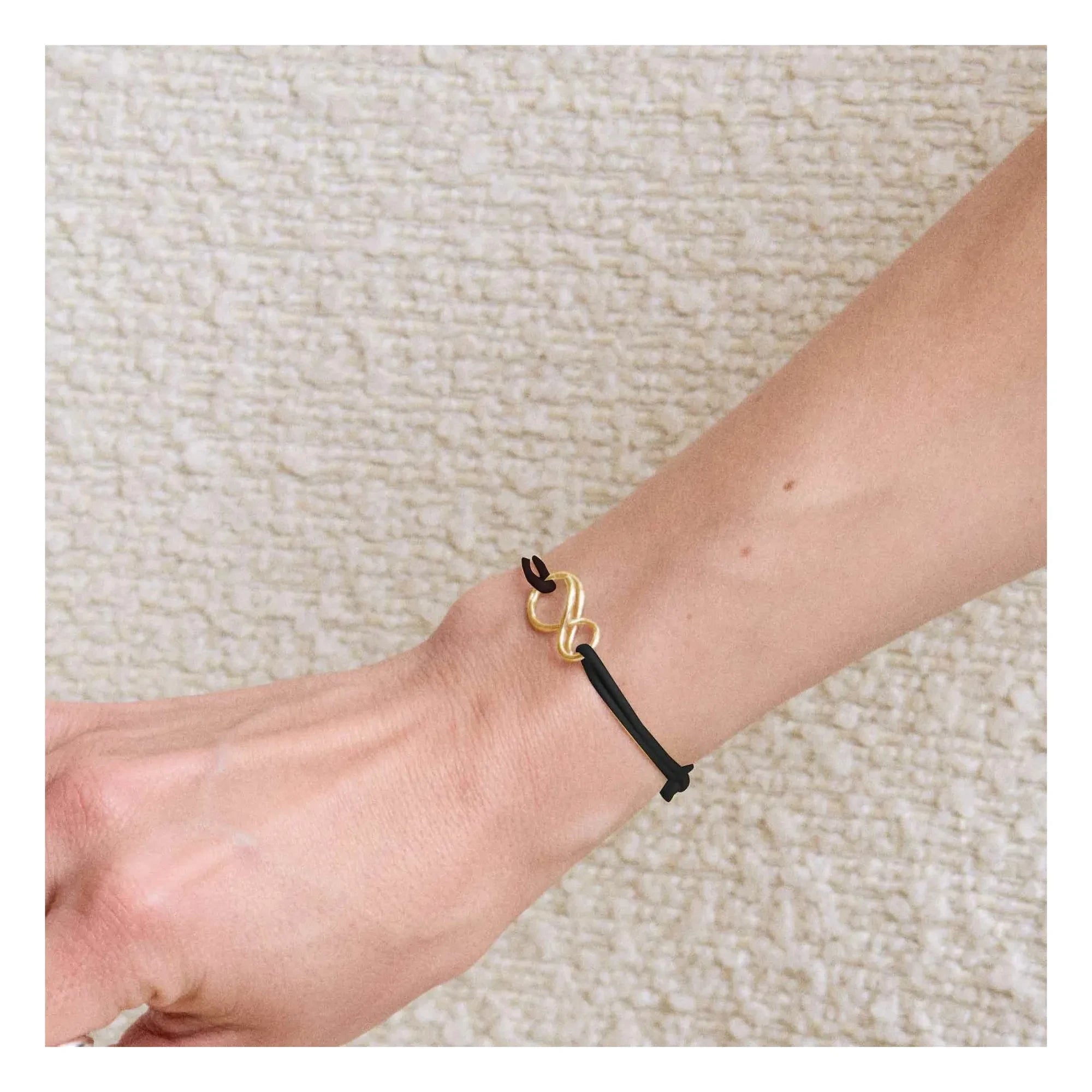 LAH - Pulsera Mini-Infinito con cordón | Negro