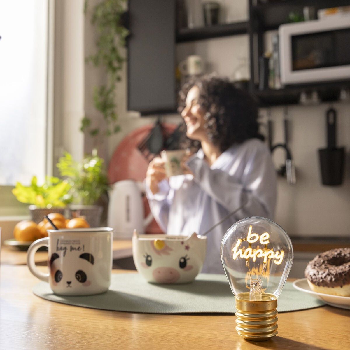 Legami - Lámpara de Mesa Decorativa con Forma de Bombilla - Sé Feliz - Bulb Fiction