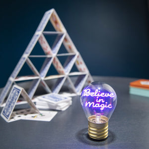 Legami - Lámpara de Mesa Decorativa con Forma de Bombilla - Believe in Sihir - Bulb Fiction