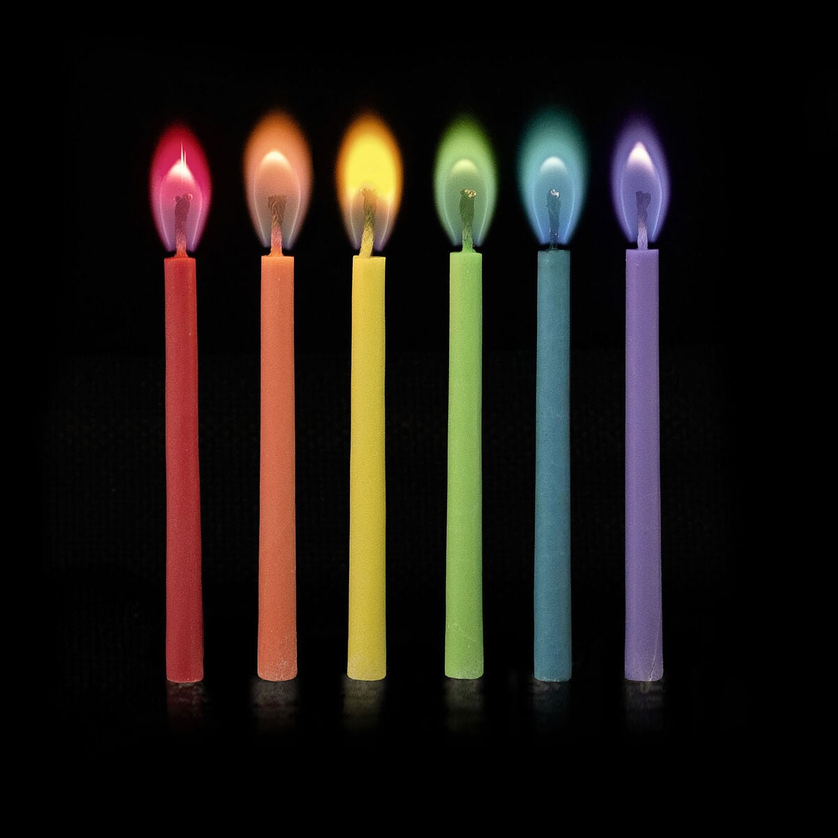 Legami - Velas de fiesta con llamas de colores