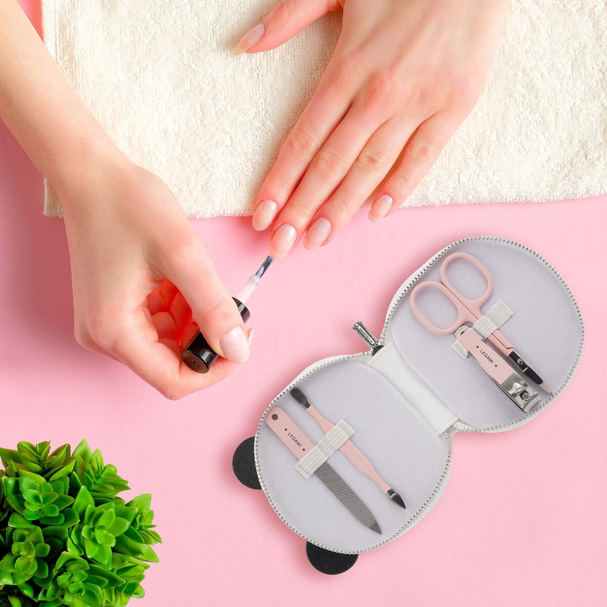 Legami - Set de Manicura Panda - ¡Pero Primero, las Uñas!