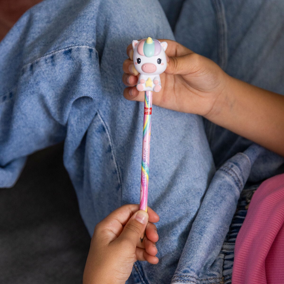 Legami - Squishy Unicornio con Lápiz "Believe In Magic" - ¡Apriétame!