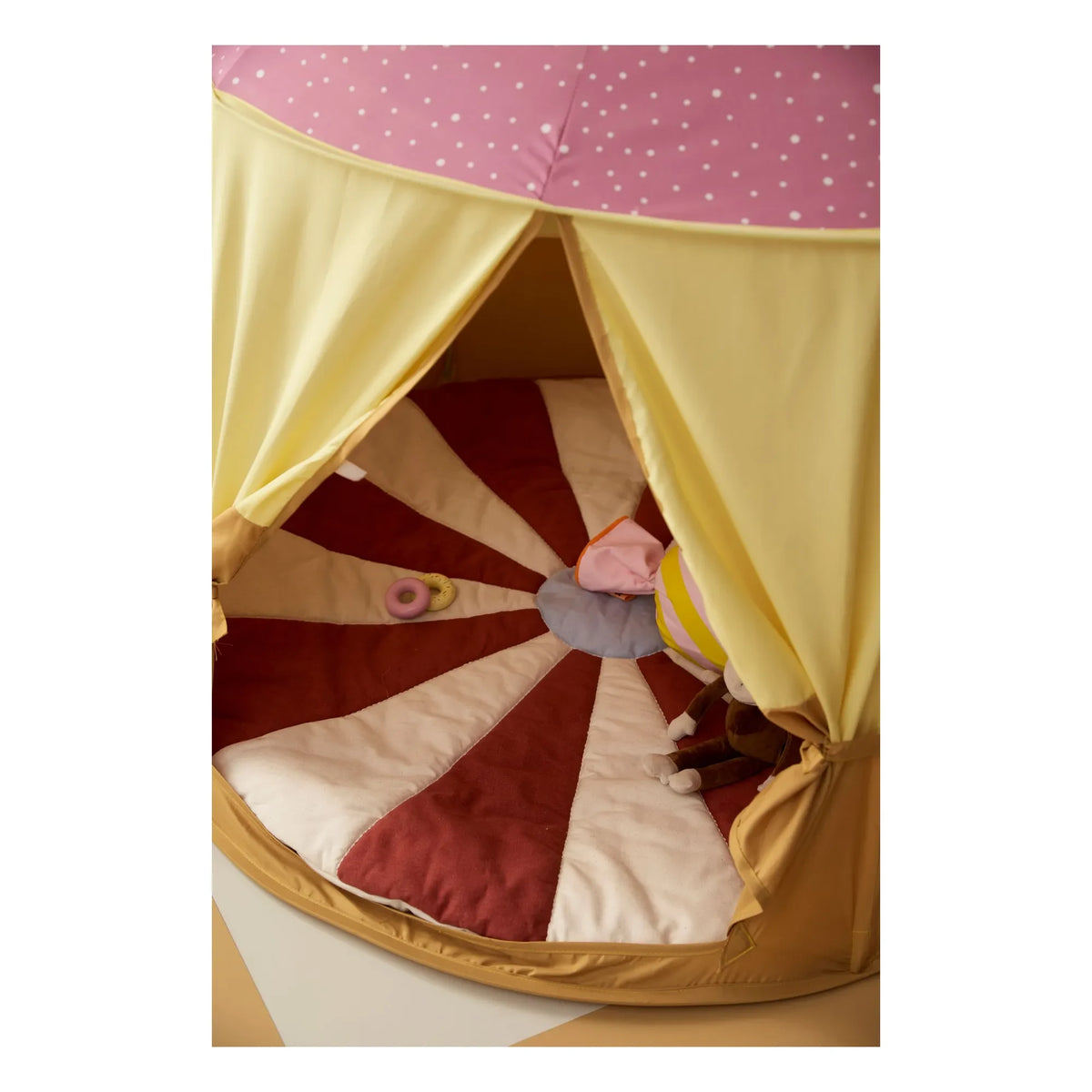 Kid's Concept - Alfombra de juegos de circo | Rojo
