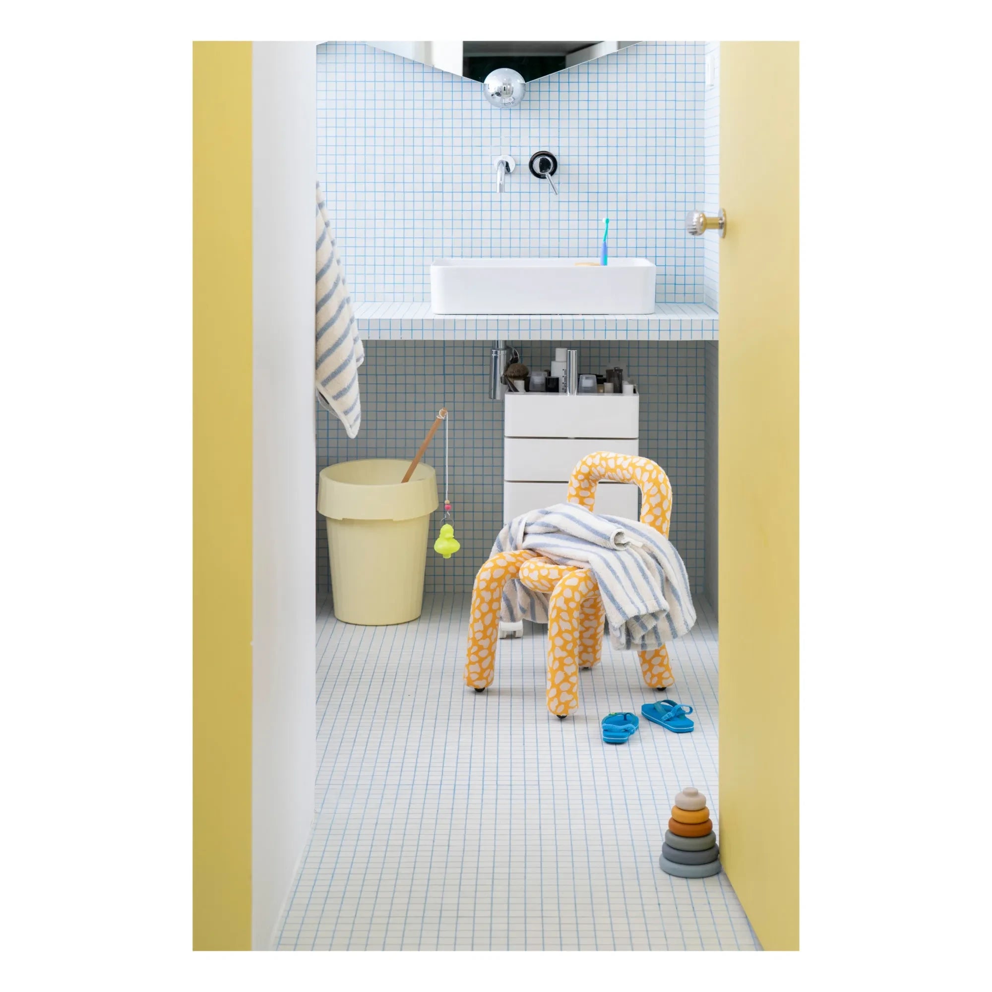 Moustache - Silla Mini Bold | Amarillo