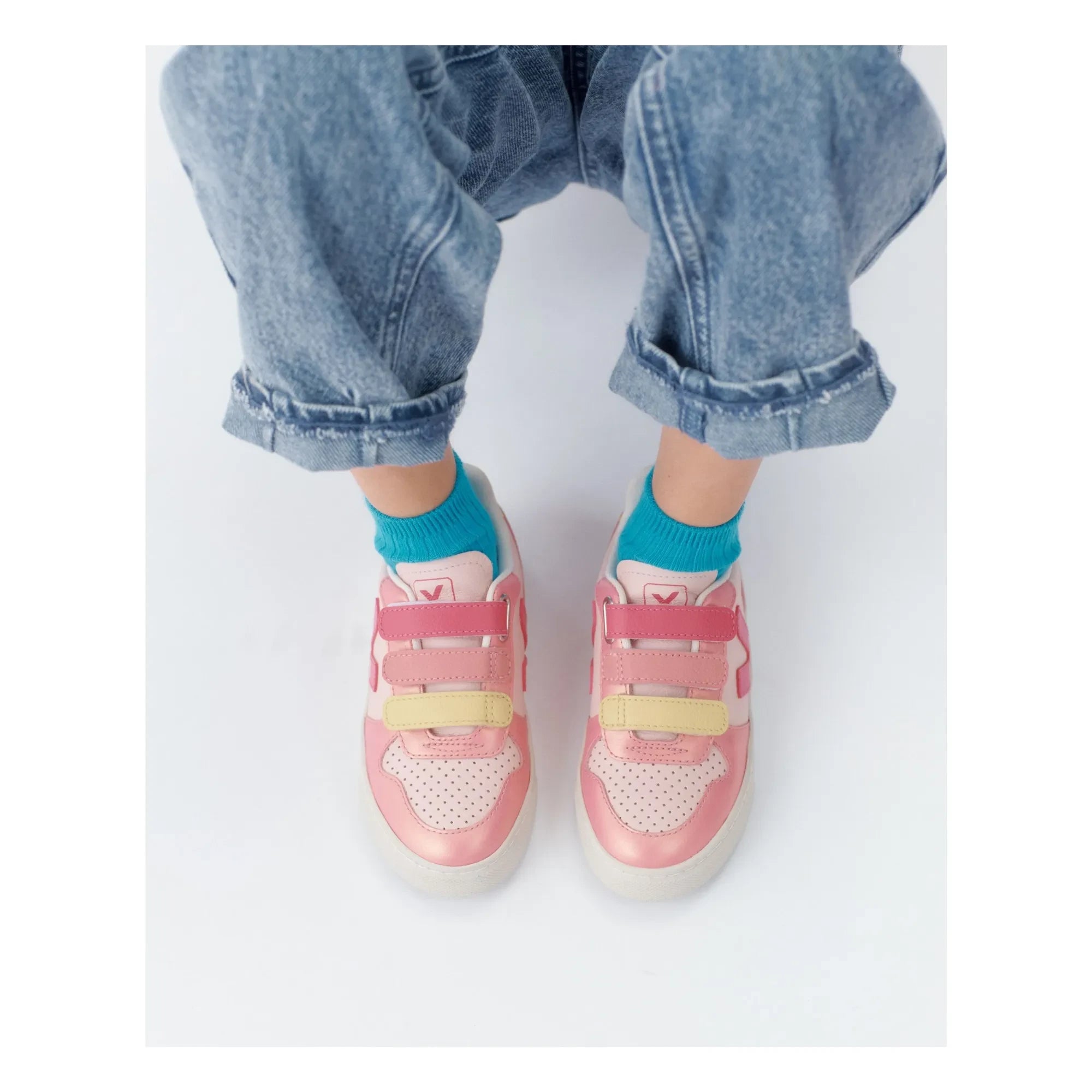 Veja - Zapatillas con estampado "Scratch" de cuero V-10 para mujer | Rosa