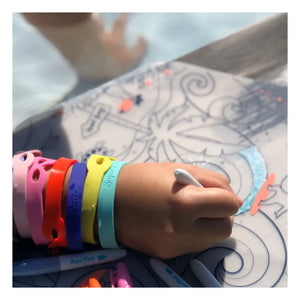 Superpetit - Manteles individuales para colorear con 5 rotuladores y pulsera "Orange Surf Party"