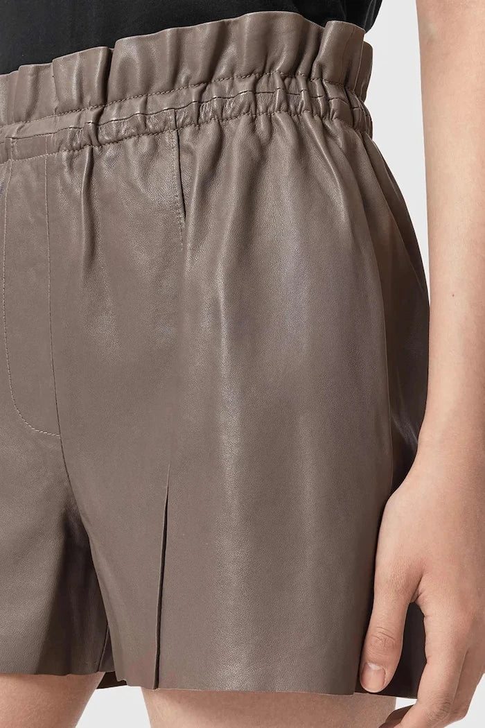 AllSaints Shorts de cuero FRAN para mujer