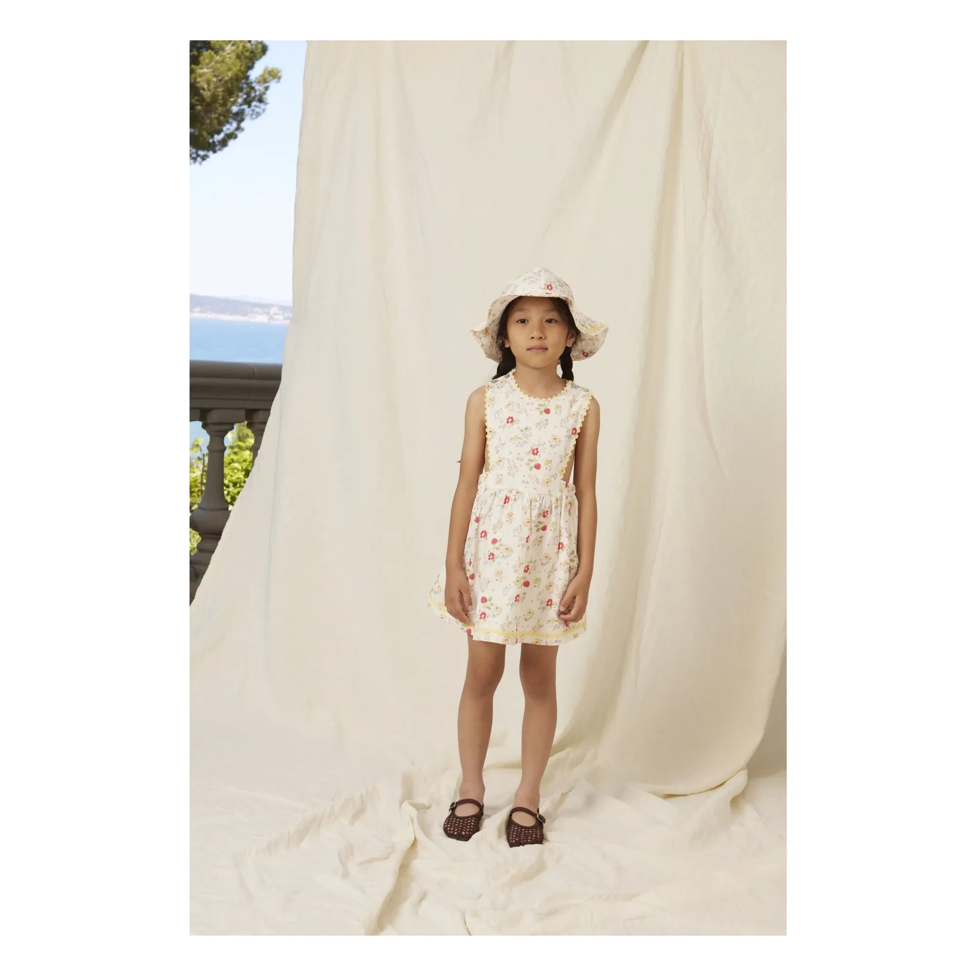 Bebe Organic - Vestido de babero con volantes Annice Fleurie | Blanco