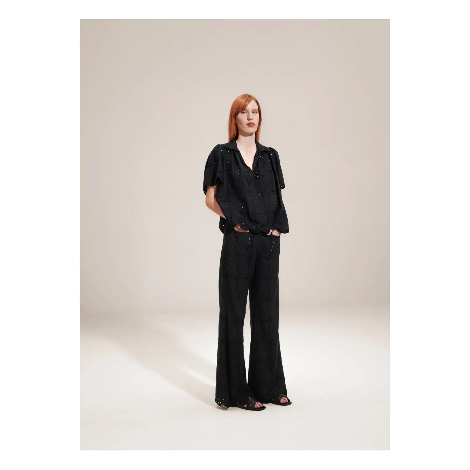 BELLEPIECE - Pantalón bordado Mateo | Negro