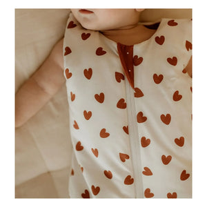 Les Petites Billes - Saco de dormir reversible y multitemporada con corazones | Terracota